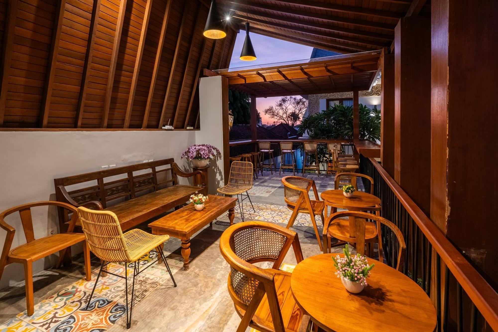 Mahesa Suites Seminyak Екстериор снимка