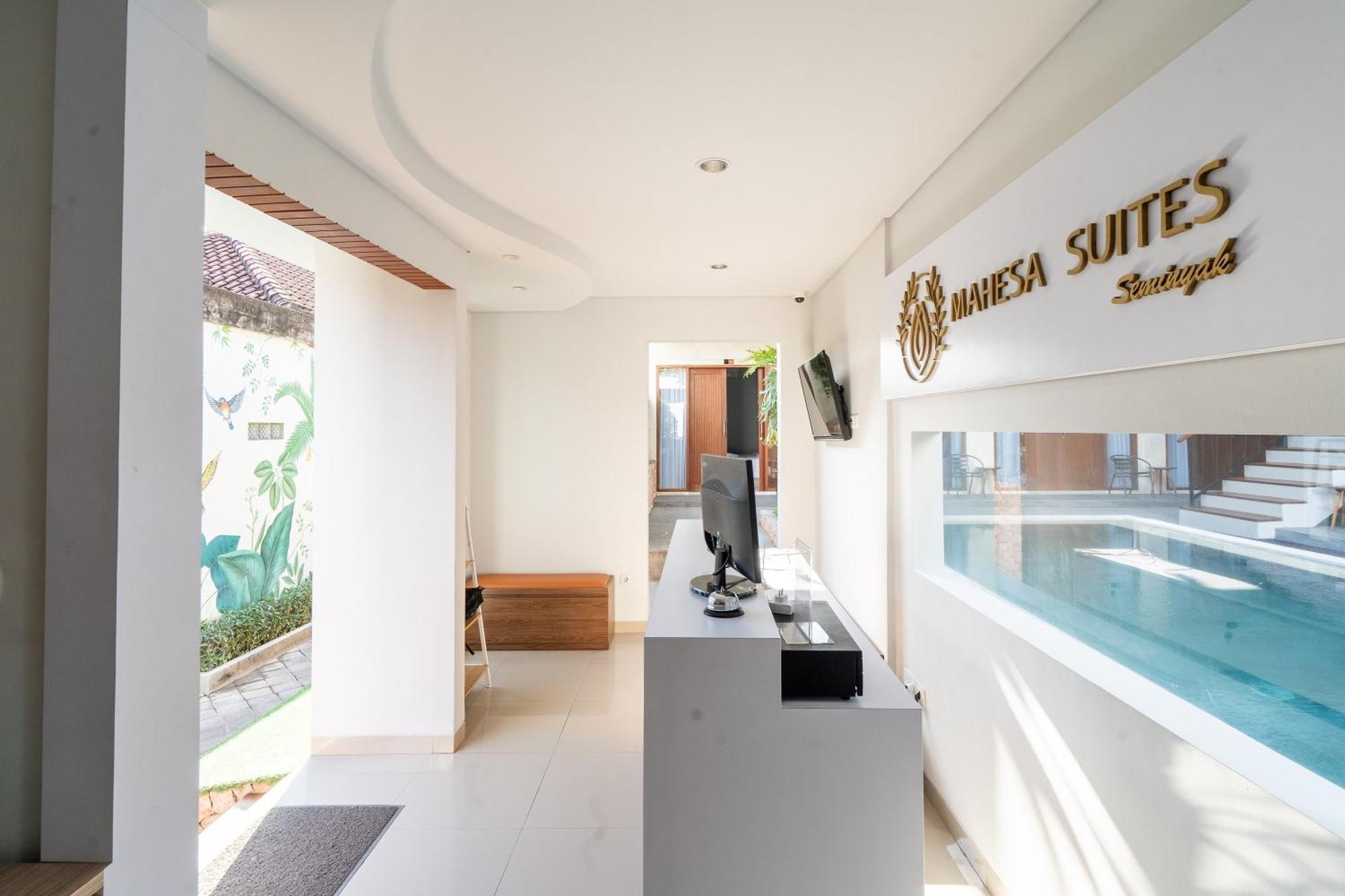Mahesa Suites Seminyak Екстериор снимка