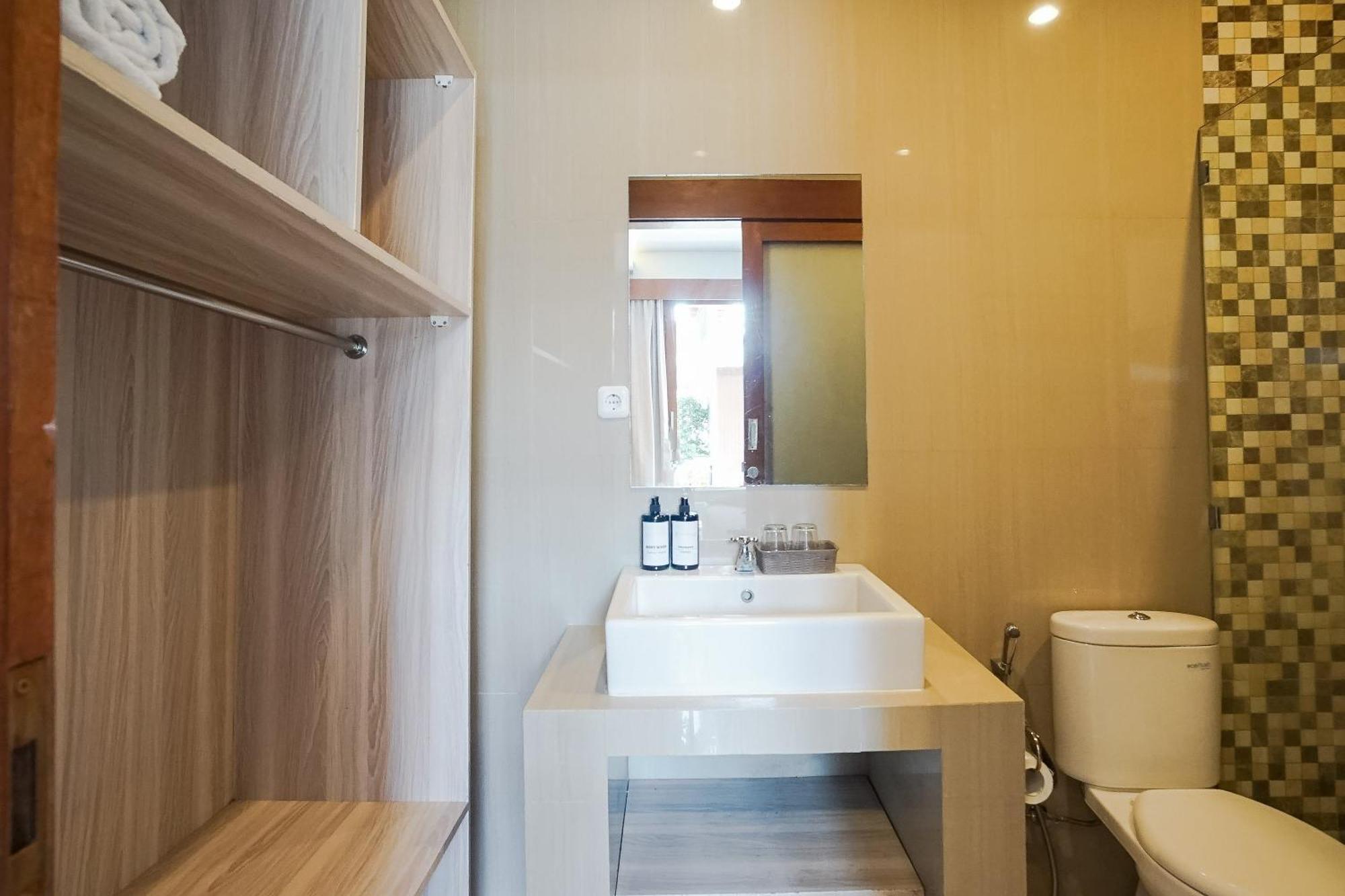 Mahesa Suites Seminyak Екстериор снимка