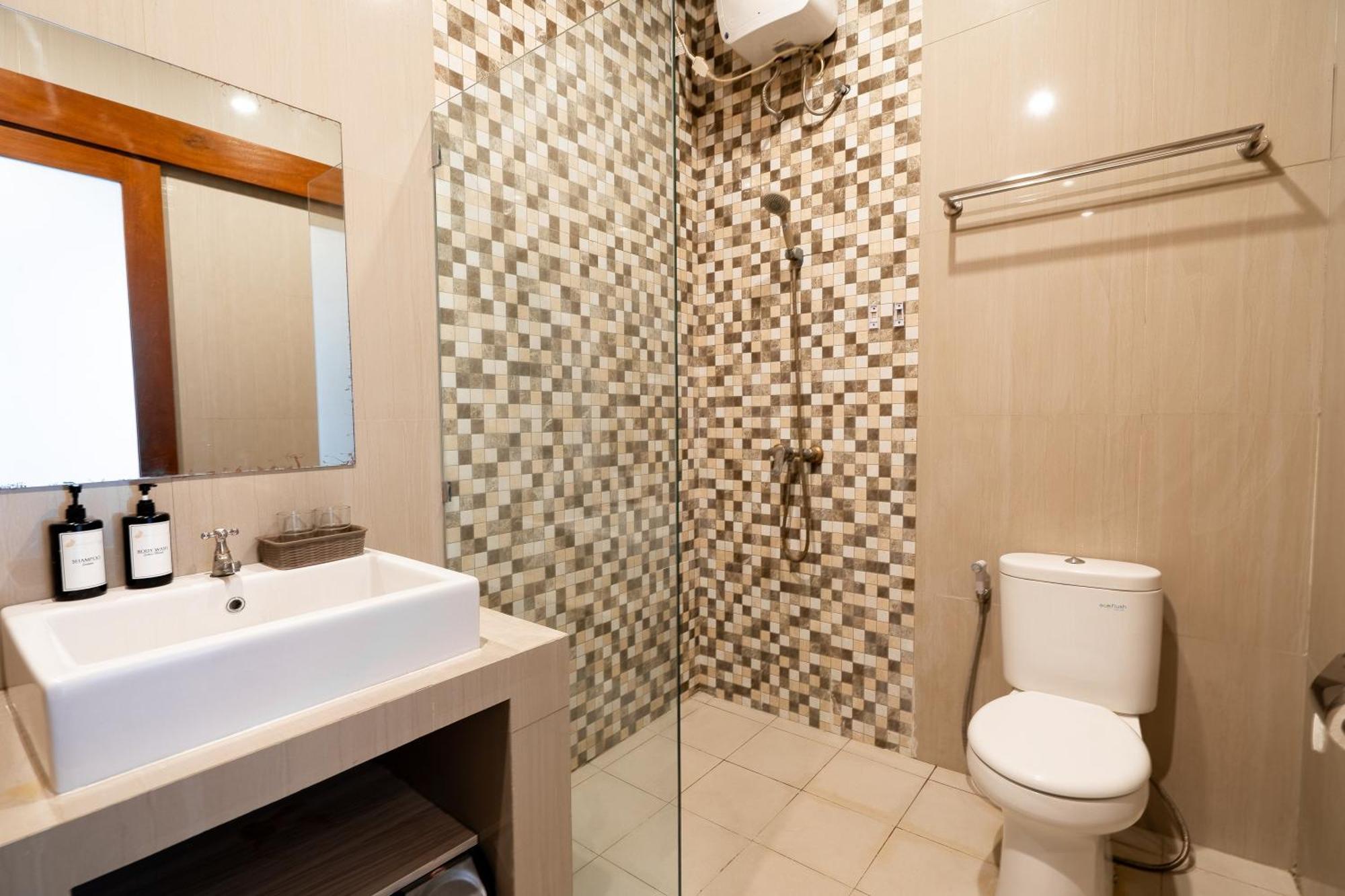 Mahesa Suites Seminyak Екстериор снимка