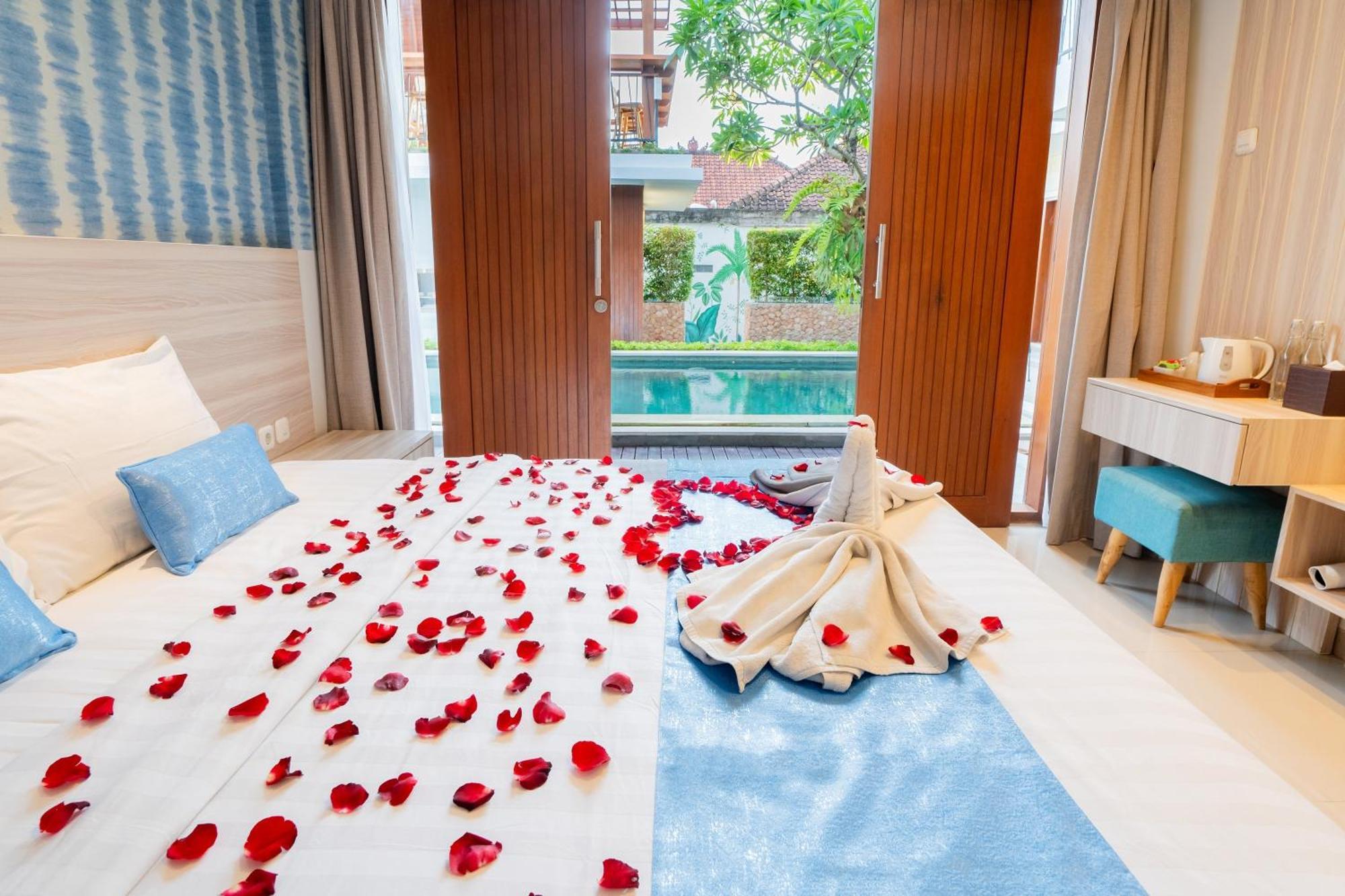 Mahesa Suites Seminyak Екстериор снимка